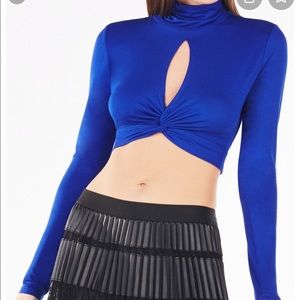 Natalia Turtleneck Twisted Crop Top